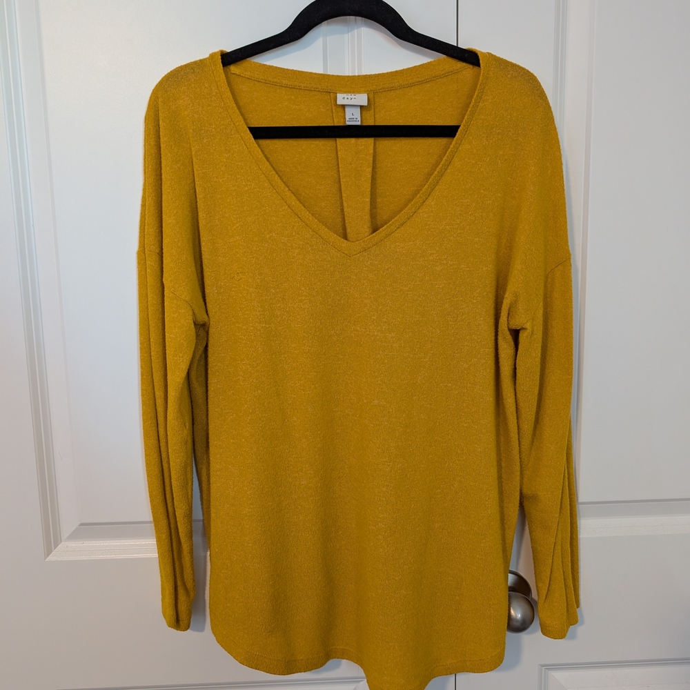 Women's Mustard V-Neck Top